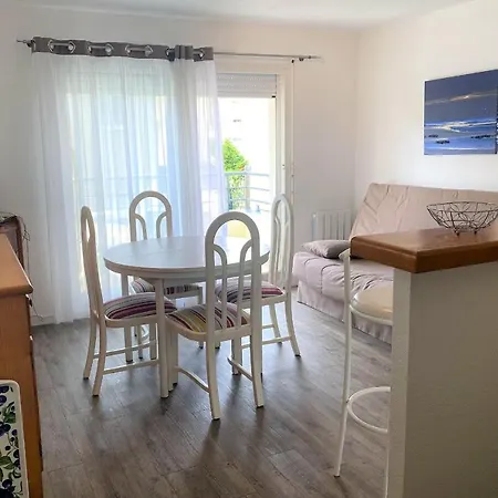 Charming Cocoon By The Sea Apartment *